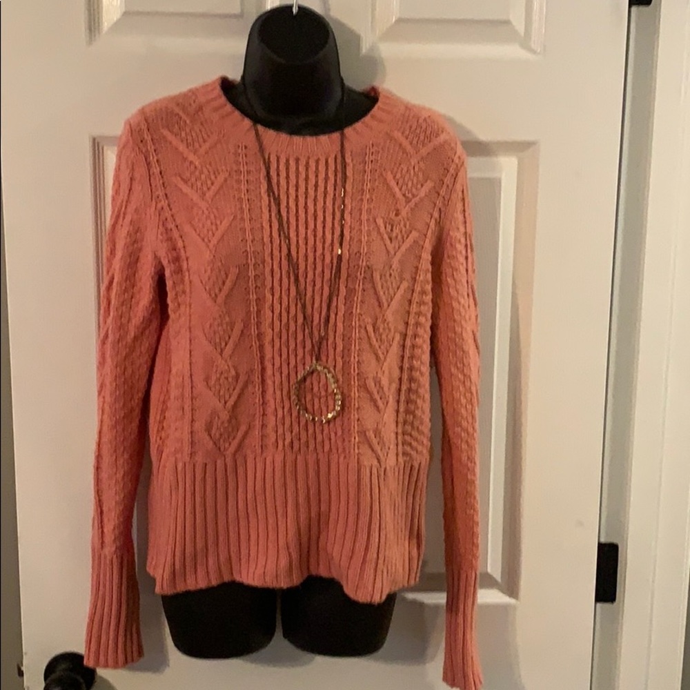 Gap sweater